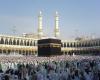 Тысячи мусульман молились Аллаху &quot;не в том направлении&quot;
