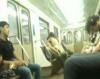 В московском метро пассажиры пресекли секс в вагоне (Влюбленным помешали насладиться обществом друг друга другие пассажиры)