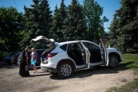 @батюшка читает молитвы о сохранности колесницы