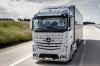 Компания Daimler продемонстрировала работу беспилотного грузового автомобиля Mercedes-Benz Future Truck 2025, который совершил поездку по федеральному автобану A14 под Магдебургом в Восточной Германии