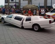 От чрезмерно страстных молодоженов заказы больше не принимаются