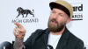 Лидер Limp Bizkit Фред Дерст готов переехать в Крым (Американец хочет развивать на полуострове киноиндустрию, участвовать в рекламных кампаниях и привлекать других мировых звезд в Россию)