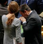 [фото-документалистика] Климкин трепетно благодарит и лобзает длани Саманты Пауэр за непостоянное членство Украины в Совбезе ООН