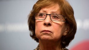 [«Оц-тоц первертоц, бабушка здорова»] «Меня чуть инсульт не хватил». Актриса Лия Ахеджакова рассказала, как ее уговаривали за $10 тыс. подписаться за Кадырова