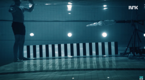 Видео: как далеко пролетит пуля после выстрела под водой?