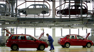 «АвтоВАЗ» вновь спасут от банкротства