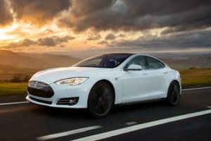 Владельца Теслы в Сингапуре оштрафовали на $10 тысяч за вредные выбросы