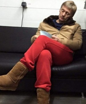 "Мы все живем простой человеческой жизнью" (Песков рассказал, как оказался ночью на автомойке в красных трениках)