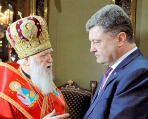 Порошенко поздравил украинцев с Пасхой и сравнил Украину с Иисусом Христом