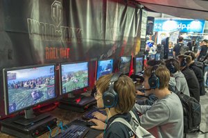 Выстроивших танковую свастику игроков World of Tanks пожизненно забанили