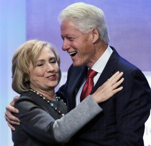 Клинтон намерена назначить своего супруга ответственным за восстановление экономики США