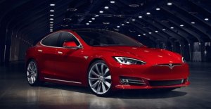 Tesla использует секретно ПО для симуляции поведения системы “Автопилот”