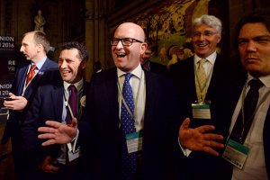 [«Тупой и ещё тупее»] Британцы лишились права называть американцев тупыми: «Это черный день. Однако я по-прежнему надеюсь, что в ноябре американцы снова обгонят нас по тупости» - Энди Боровиц