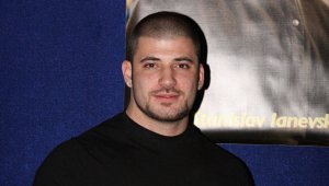 Актер из "Гарри Поттера" разместил в сети фото в футболке с Кадыровым