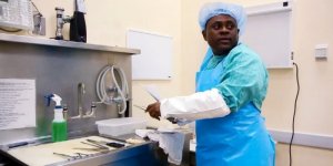 Американский патологоанатом обвинил Путина  в "отравлении Хиллари"