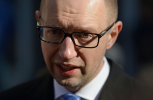 Яценюк потребовал привлечь США к переговорам по Донбассу