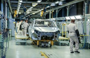 Медведев заявил о 62 млрд рублей поддержки для автопрома: «Нам Детройт не нужен»