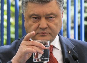 Порошенко грозит России "суперхакерами". Очень хорошими, украинскими