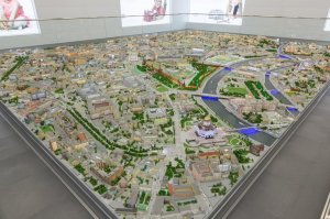 Как создают самый большой макет Москвы