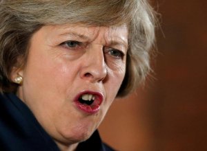 Песня о вранье Терезы Мэй лидирует в чартах Великобритании