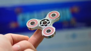 [Дай крутануть!] Можно смотреть бесконечно. Американка крутит спиннеры на сосках