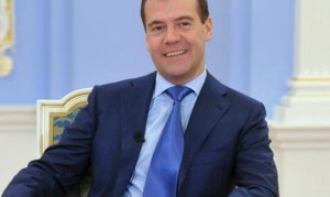 Просвечивающие трусы Медведева [от американской компании Calvin Klein] стали хитом интернета