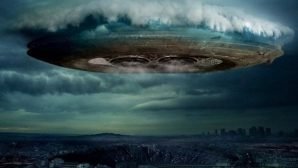 Уфологи : к Земле летят сотни НЛО