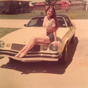 29 снимков: дети делятся фотографиями родителей, где те гораздо круче их самих в молодости