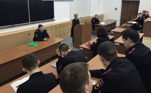 В Уфе начальники МВД отобрали у молодых сотрудников права и велели учиться водить заново