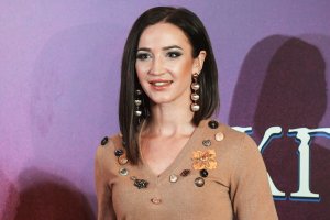 [«Ваше место у ...»] Авиапассажир бизнес-класса отказался безвозмездно уступить место скандально известной «звезде» таблоидов  Ольге Бузовой, поинтересовавшись: «Это кто такая?»