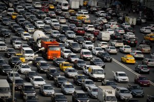 Российские водители ради экономии стали реже ездить и мыть машины