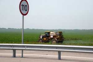 Лимит скорости на трассах могут повысить до 110 км/ч