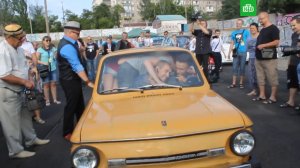 В Запорожье установлен рекорд по пассажировместимости автомобиля "Запорожец-968"