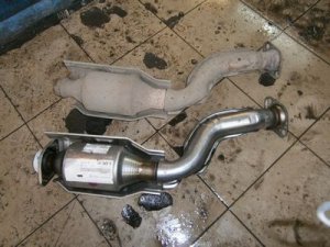 Nissan сделал очередное неприятное признание. Японский автопроизводитель официально подтвердил фальсификацию данных об уровне выброса выхлопных газов