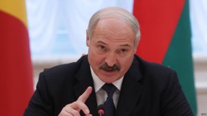 В Беларуси художник создал ароматическую свечу в форме Лукашенко