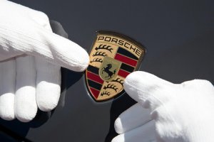 Porsche сообщила о грядущем отказе от дизельных силовых агрегатов в связи с тем, что глобальный автомобильный рынок движется в направлении электрификации