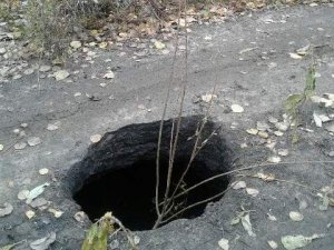 В Котельниче со дня на день может провалиться единственная дорога, ведущая к п. Первомайский