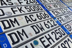 Евросоюз ограничит скорость. Во все новые автомобили с 2022 года встроят «ассистента».