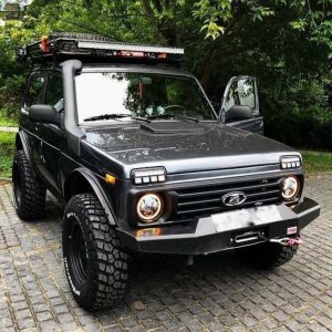 «Давно пора уже выпускать такую»: Шикарный стиль LADA 4x4 приятно поразил пользователей.