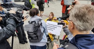 Колясочница-навальнистка в поддержку Фургала - у оппозиции никакой фантазии