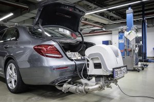 Mercedes-Benz «полиняет» на $1,5 миллиарда из-за махинаций с выхлопом