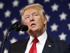 В Вашингтоне тысячи сторонников Трампа устроили митинг