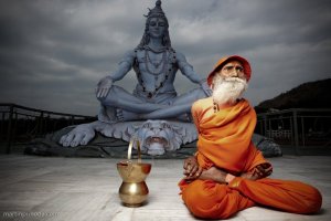 Попали в Ад американец, индус и русский...