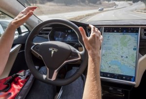 Tesla повышает цену на активацию сервиса помощи водителю Full Self-Driving с $10 тыс. до $12 тыс