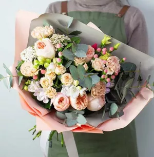 ВЕКОВЫЕ ТРАДИЦИИ ЦВЕТОЧНЫХ ПОДАРКОВ