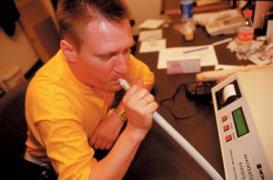 Водитель может отказаться “дуть в трубку”