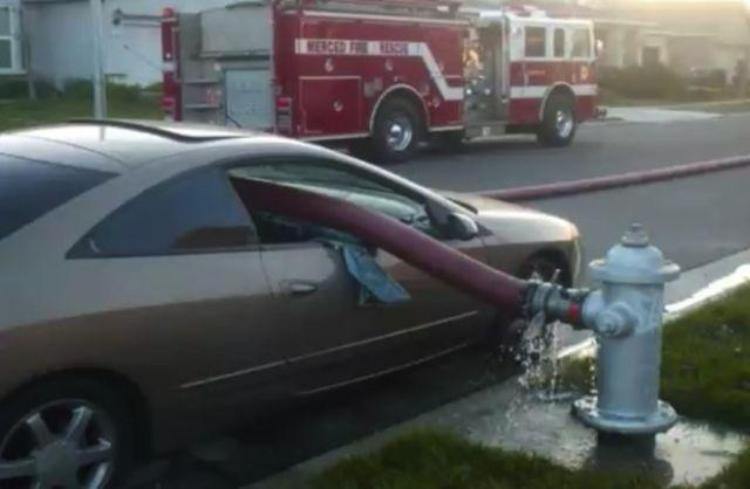Не оставляйте машину напротив пожарного гидранта